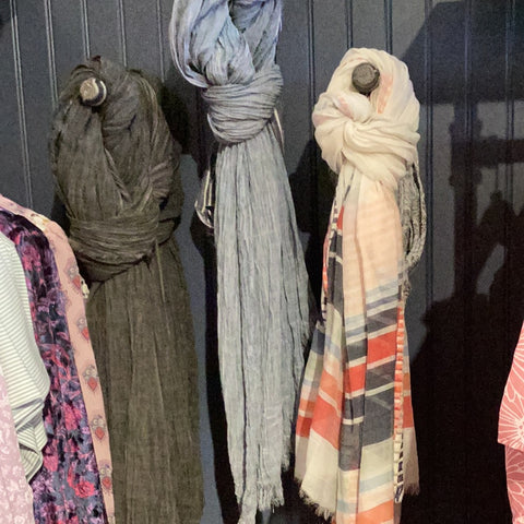 SCARVES